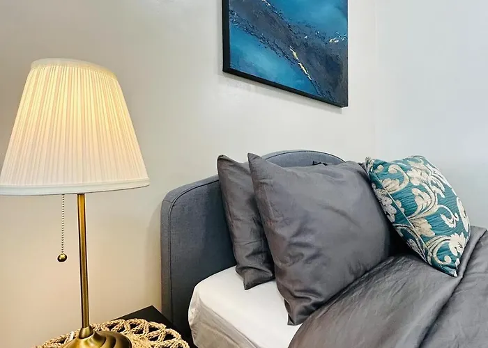 Casa Haraya Urban - Walking Distance To Naia Terminal 3 Newport With 500mbps Wifi And Free Netflix Access Aparthotel