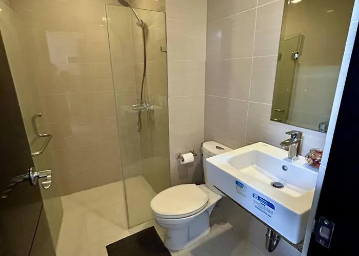 Casa Haraya Urban - Walking Distance To Naia Terminal 3 Newport With 500mbps Wifi And Free Netflix Access 4* Manila